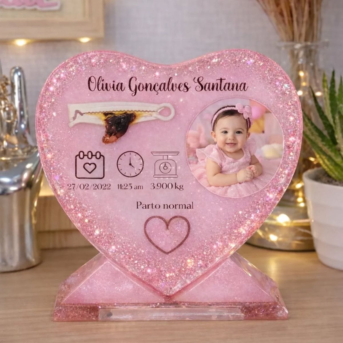Placa de nacimiento personalizada en resina rosa